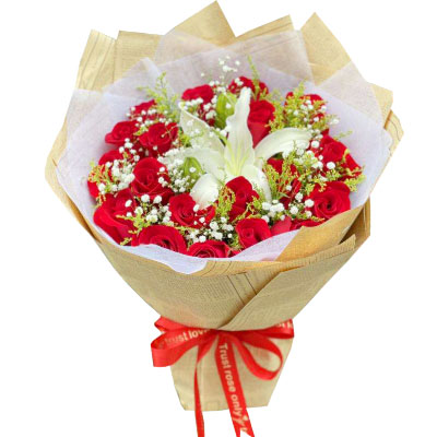 南充19朵红玫瑰1支百合，永恒之美